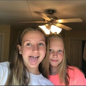 Meet your Posher, Laken